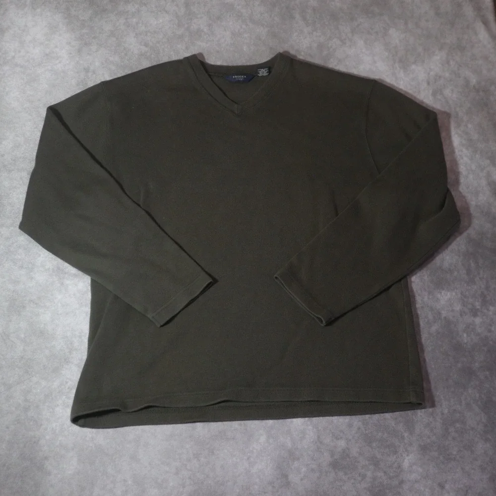 Brooks Sport Olive Green V-Neck Long Sleeve Cotton Top